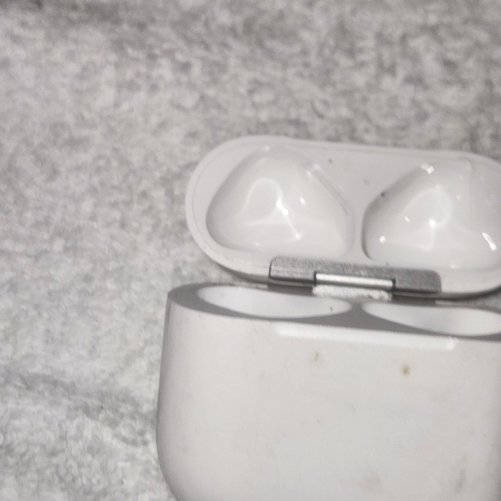 Apple AirPods 4th Generation Charging Case A3058 Replacement Only